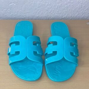 Blue turquoise, Slide